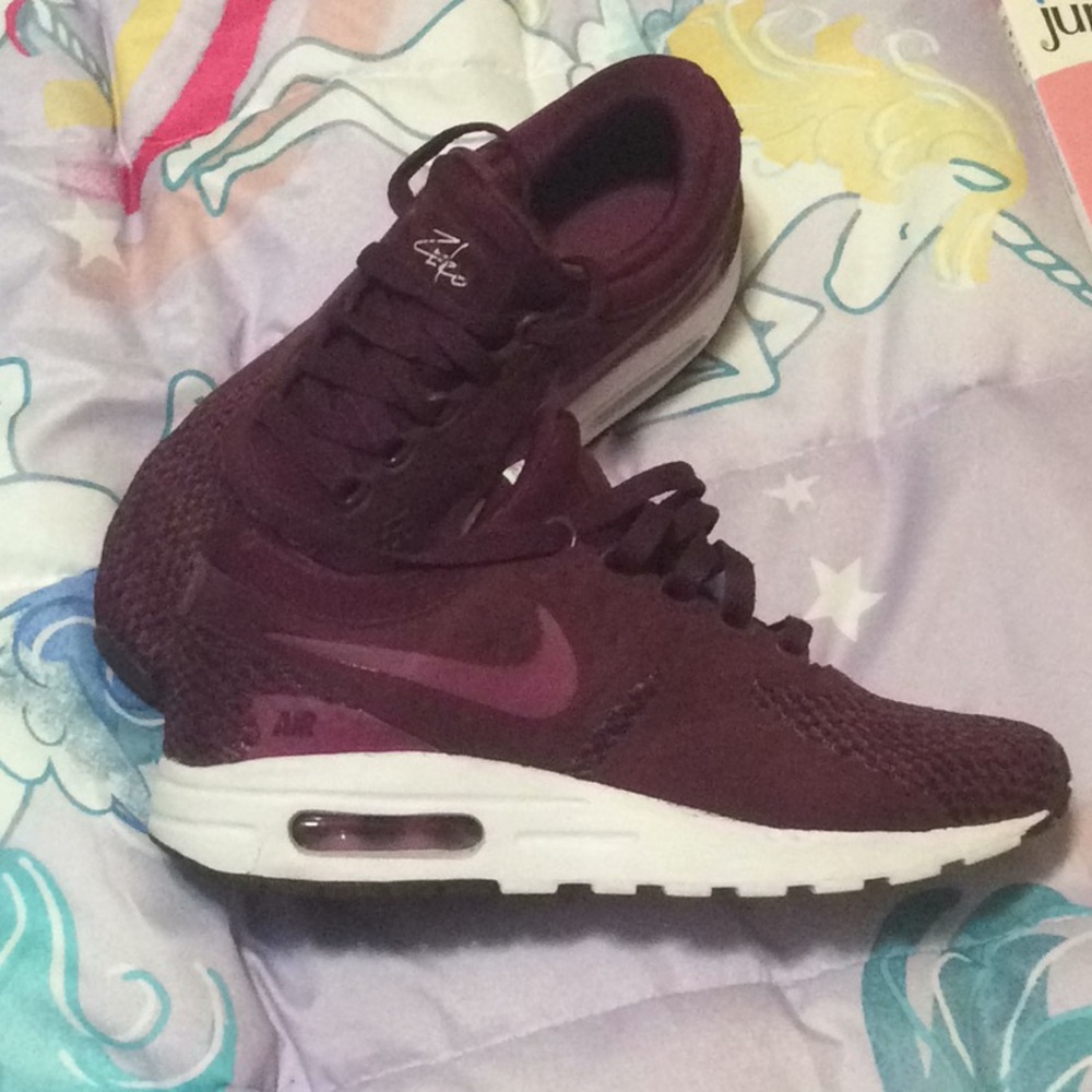Nike Air max girls size 4